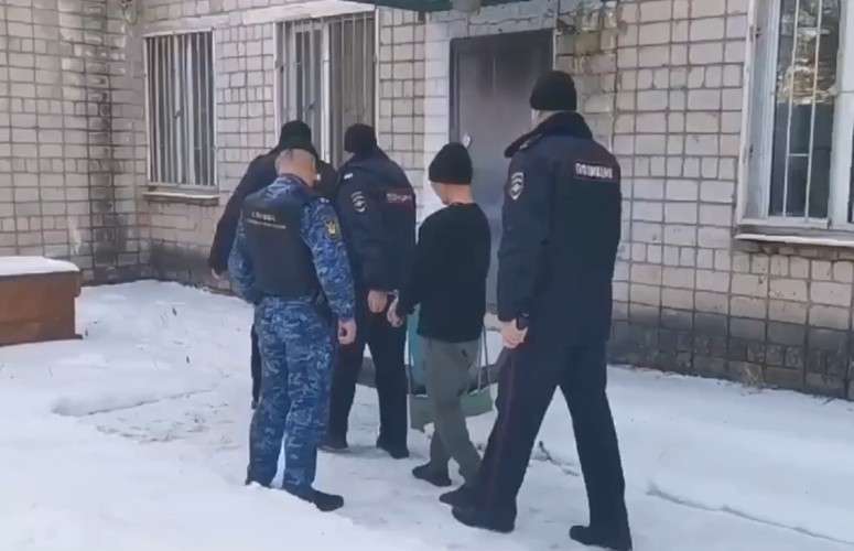 конвой, преступник