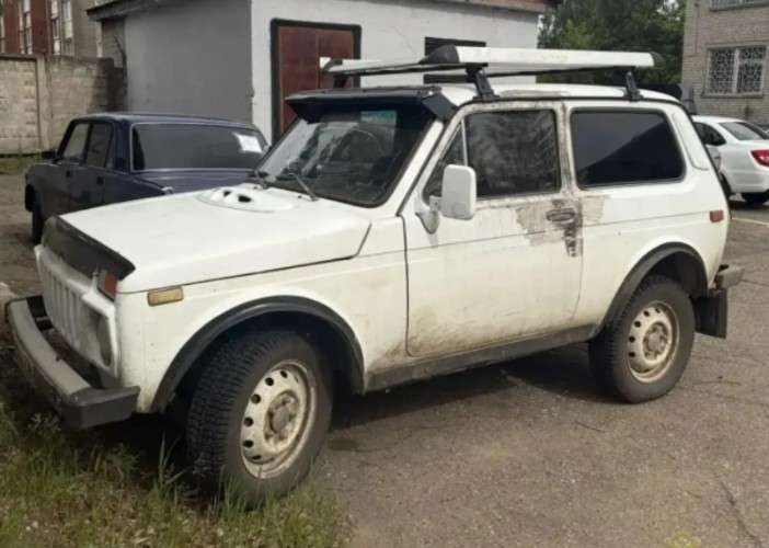 Угнанная "Нива"