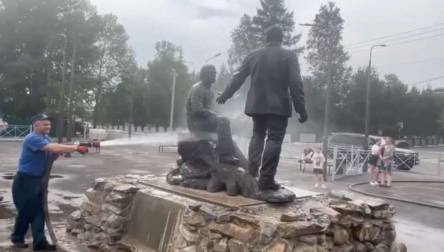 Установка памятника в Бодайбо