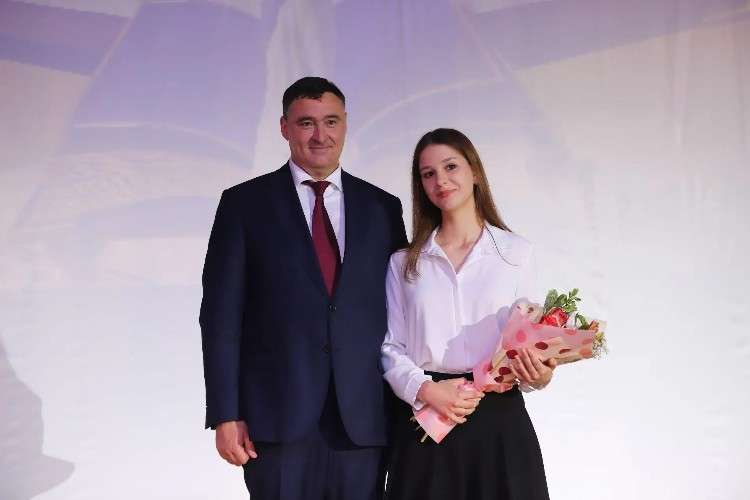Выпускница иркутского лицея №3 набрала 300 баллов на ЕГЭ по трём предметам