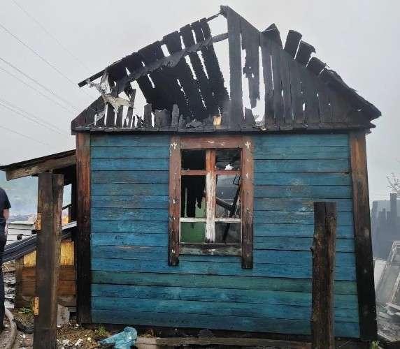 сгоревший дом