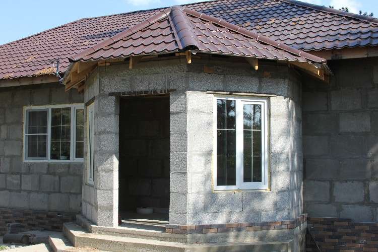 строящийся дом из газоблока