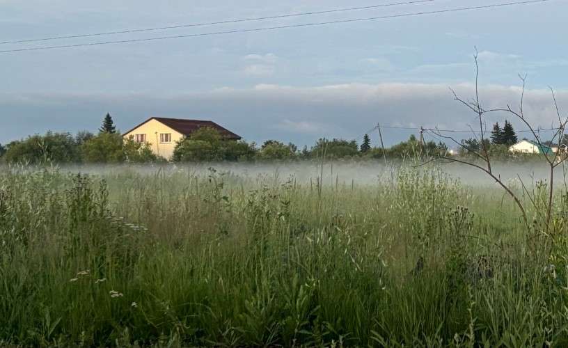 Частный дом в тумане