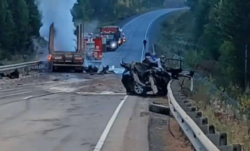 Двое погибли в лобовом ДТП с фурой на трассе «Вилюй» под Братском