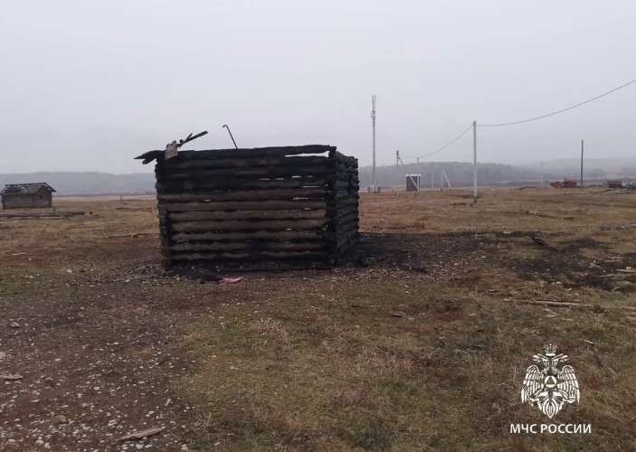 Заброшенное здание после пожара.