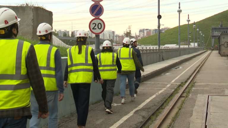 Делегация из Китая посетила Иркутскую ГЭС в рамках международного форума
