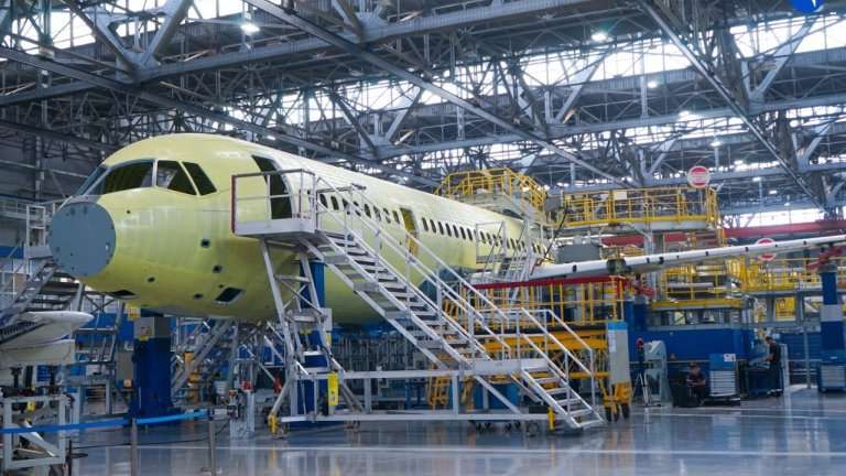 Лётные испытания иркутского авиалайнера МС-21 начнутся до конца года