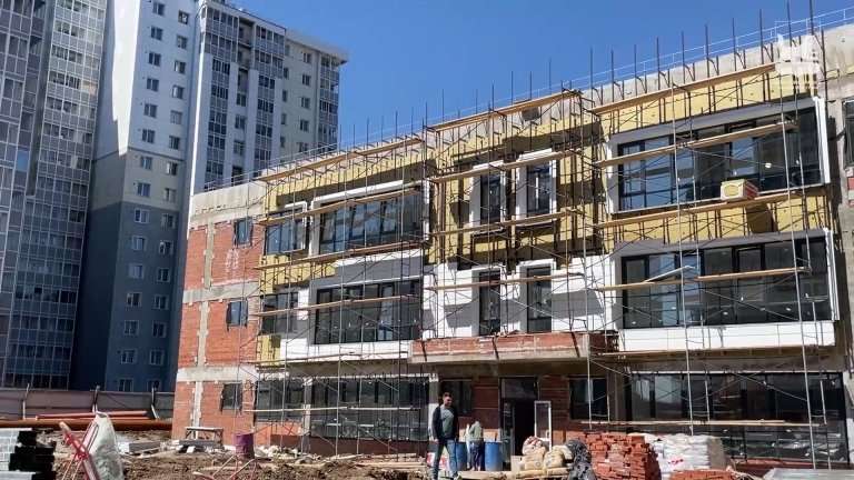 Несколько важных для города соцобъектов строят в Иркутске