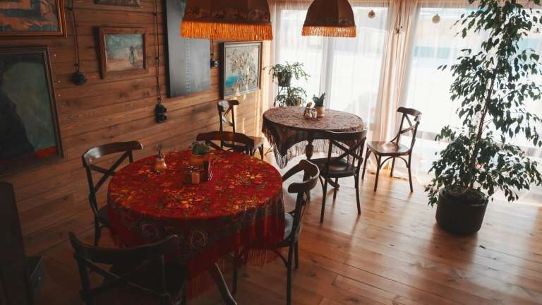 Более 700 подростков ищут работу в Иркутской области