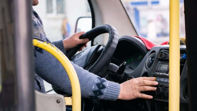 Дороже на 20 рублей станет проезд из Шелехова в Иркутск