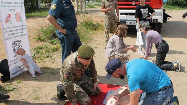 Помощь утопающим научат оказывать иркутян на пляже в Ленинском районе