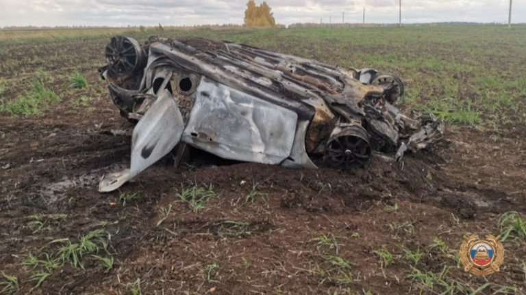 Автомобиль с подростками загорелся на ночной трассе в Братском районе
