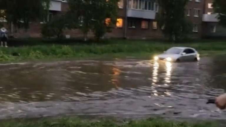 В причинах подтопления улицы Трилиссера в Иркутске разберётся прокуратура