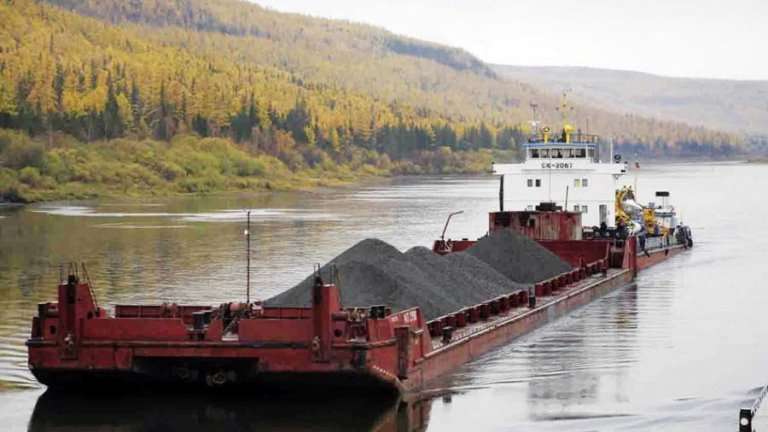 Поставки топлива в северные районы Иркутской области пока отстают от плана