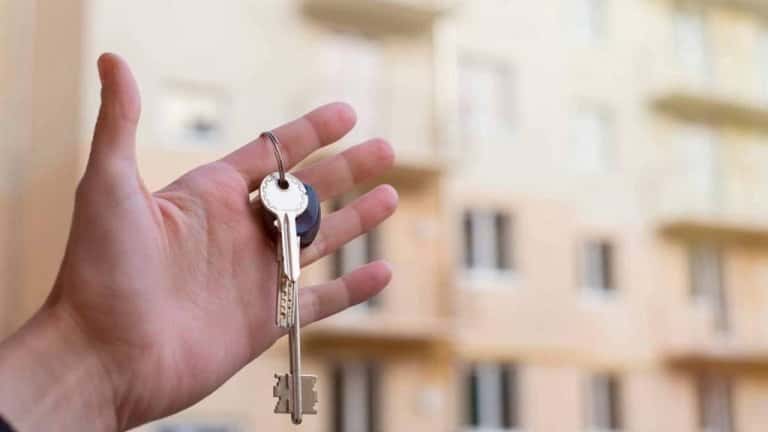 89 молодых семей из Иркутска получили сертификаты на жильё в этом году
