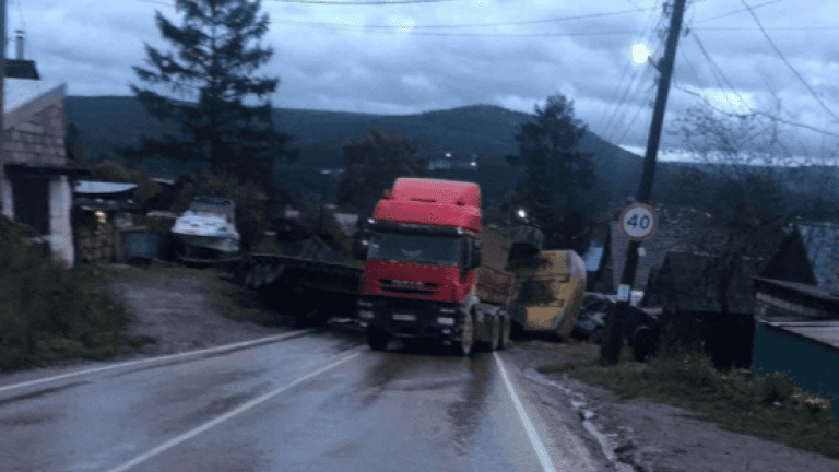 Из-за ДТП перекрыли улицу Некрасова в Усть-Куте