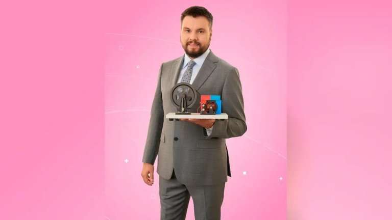 Учитель физики из Ангарска может стать финалистом телешоу "Классная тема!"