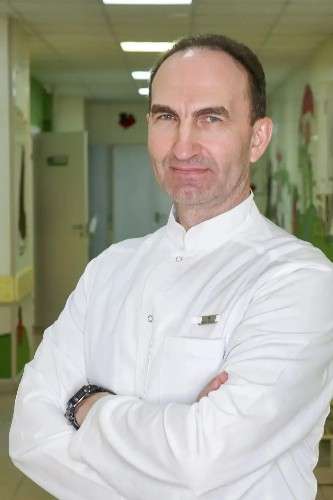 врач