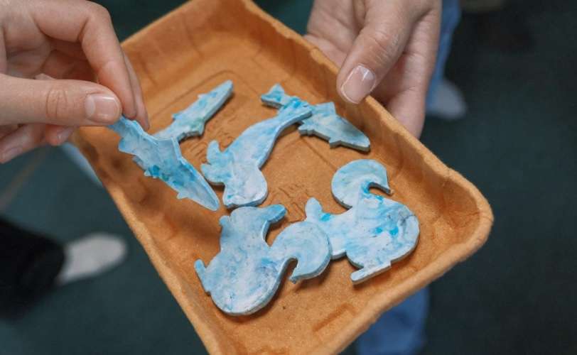 Сувениры из пластиковых крышек будут делать в Усолье-Сибирском