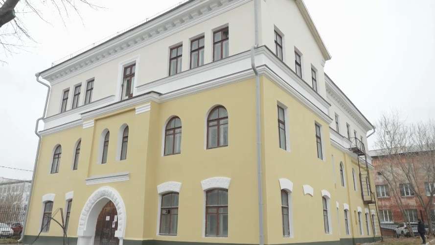 Пустующий корпус Иркутской областной детской больницы отреставрируют в три этапа