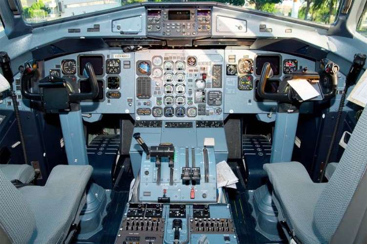 Самолёт выкатился за пределы взлётной полосы в Красноярске