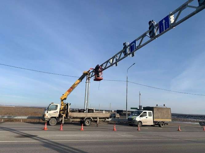 "Умный" светофор установили на трассе под Усольем