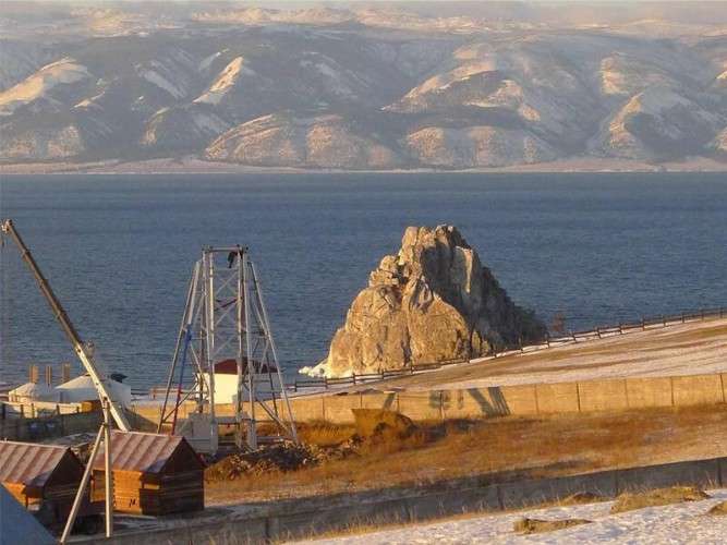 Жители Ольхона против установки колеса обозрения рядом со скалкой Шаманкой