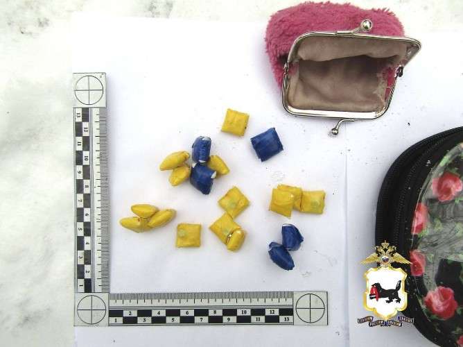 Наркокурьерша в Иркутске распространяла мефедрон даже под следствием