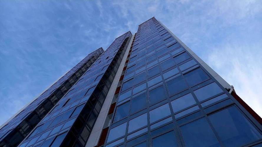 Многоэтажный дом