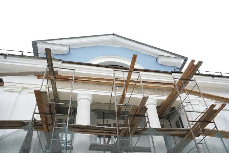 Ремонт театра