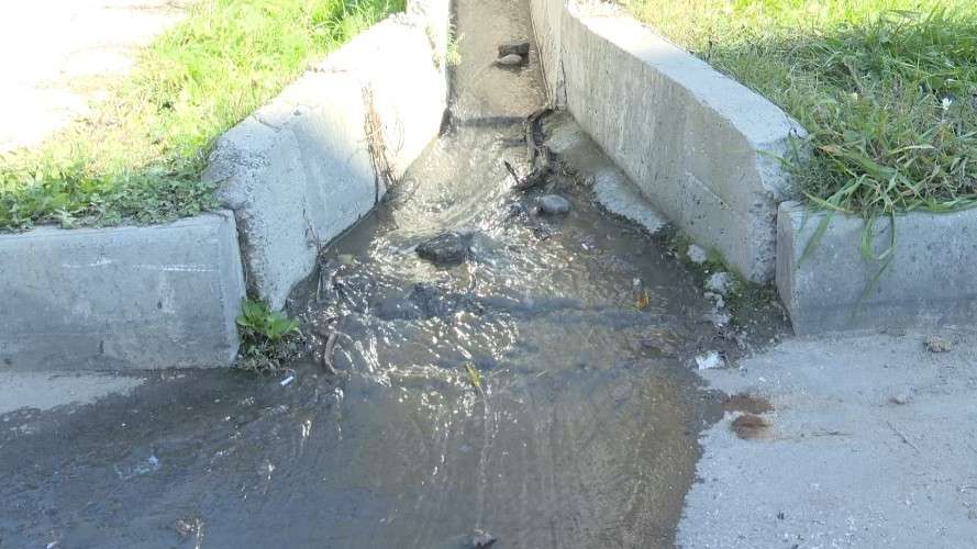 Прорвало канализацию