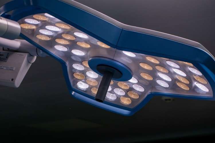 Операционная лампа