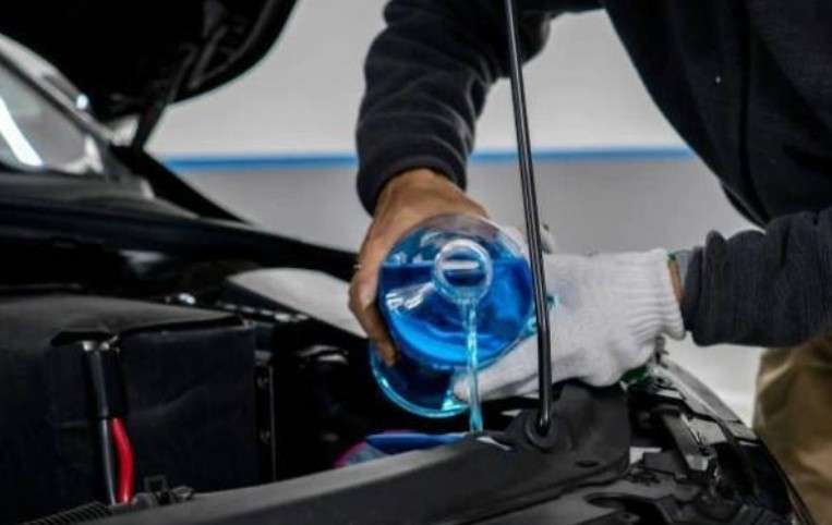 Заливка стеклоомывателя