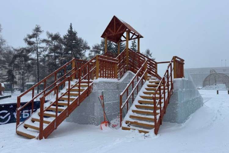 Горка в Сквере КИрова в Иркутске