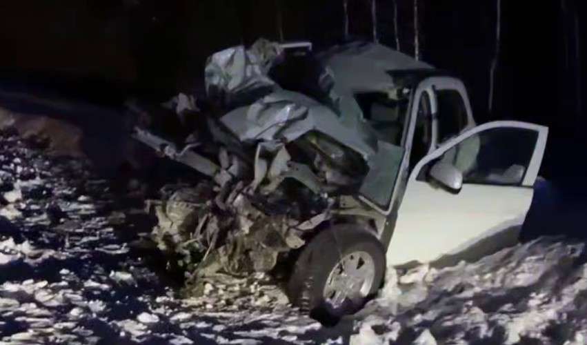 разбитый автомобиль, дтп, авария, снег