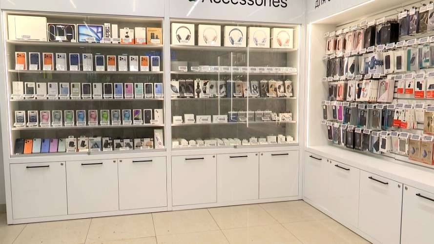 полки магазина