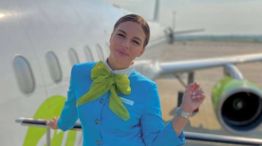 Стюардесса