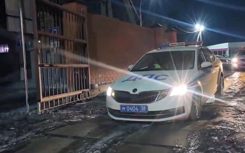 Выезжающая на рейд машина ГИБДД