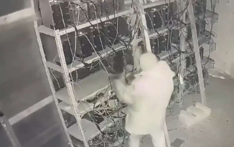 Кадр видео