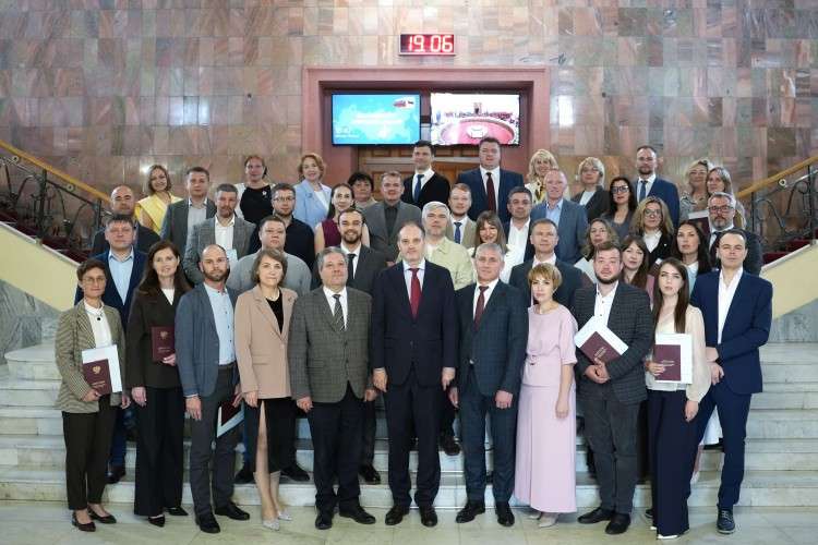 выпускники Президентской программы подготовки управленцев