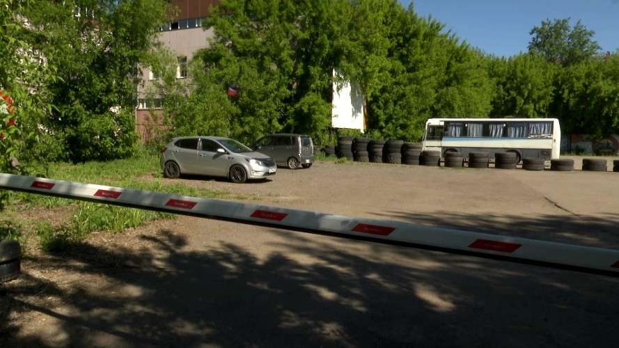 спортплощадка