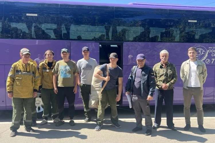 пожарные отправляются в Томскую область