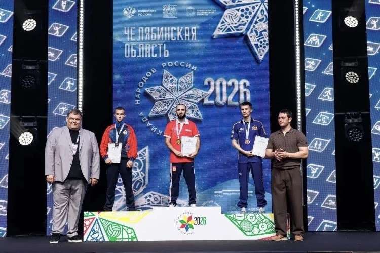 Боксёры на пьедестале
