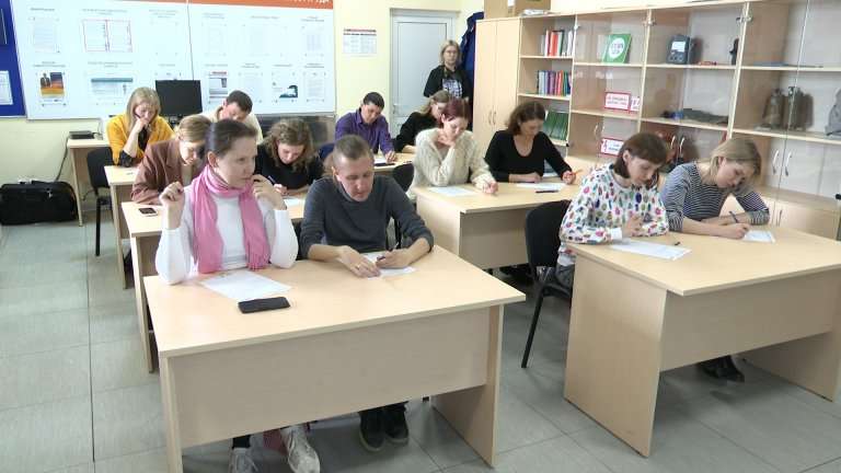 Акция "Тотальный диктант" прошла на Иркутской ГЭС