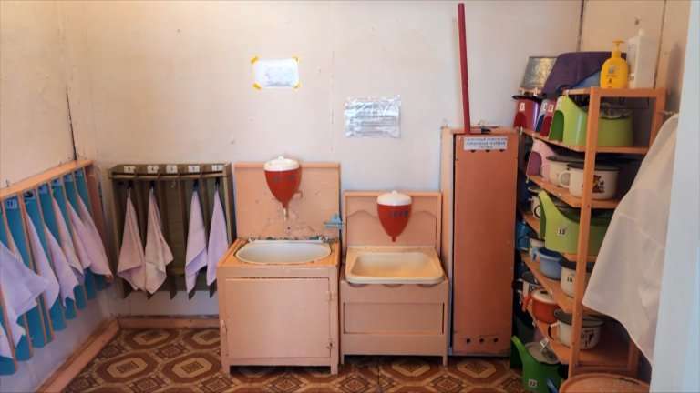 Доследственная проверка начата из-за аварийного состояния столетнего детсада в Эхирит-Булагатском районе