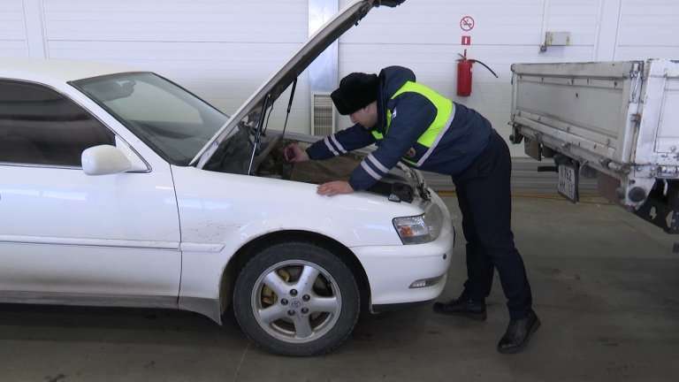 Общественники проверили, с какими трудностями приходится сталкиваться иркутянам при постановке на учёт автотранспорта