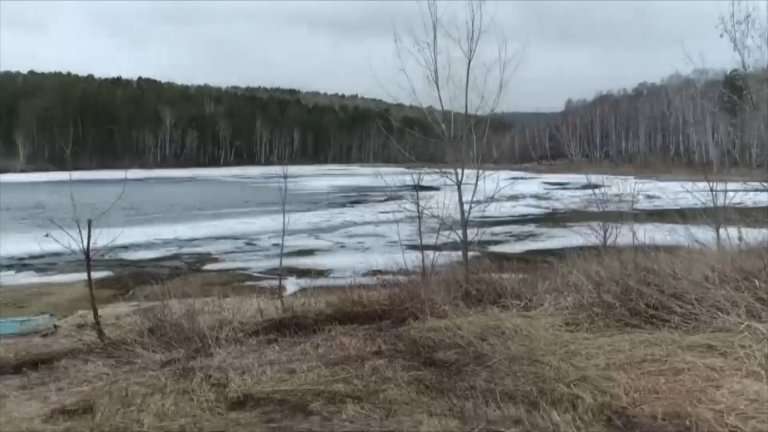 58-летний мужчина пропал по время лыжной прогулки по Иркутскому водохранилищу