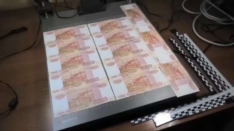 Фальшивыми 5-тысячными купюрами расплачивался житель Ангарска