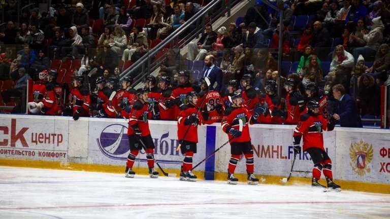 Хоккеисты ангарского "Ермака" вышли в четвертьфинал Кубка Регионов