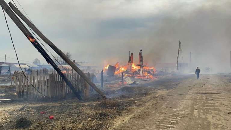 Братск оказался в огненном кольце